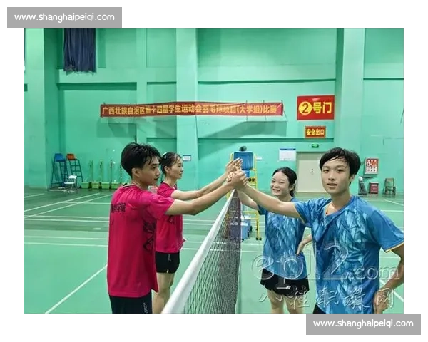羽毛球比赛精彩回顾:赛场上的竞技风采与运动员表现的全面分析 羽毛球比赛精彩回顾:赛场上的竞技风采与运动员表现的全面分析